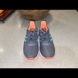 Girls adidas tennis shoes